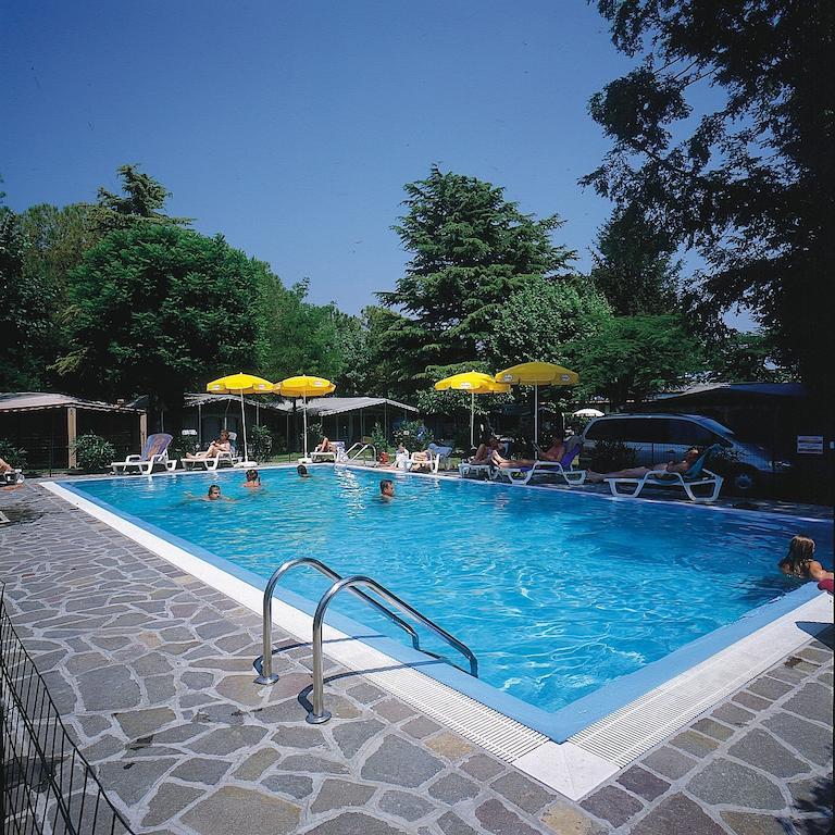 Camping Garden Tourist Manerba del Garda Eksteriør billede